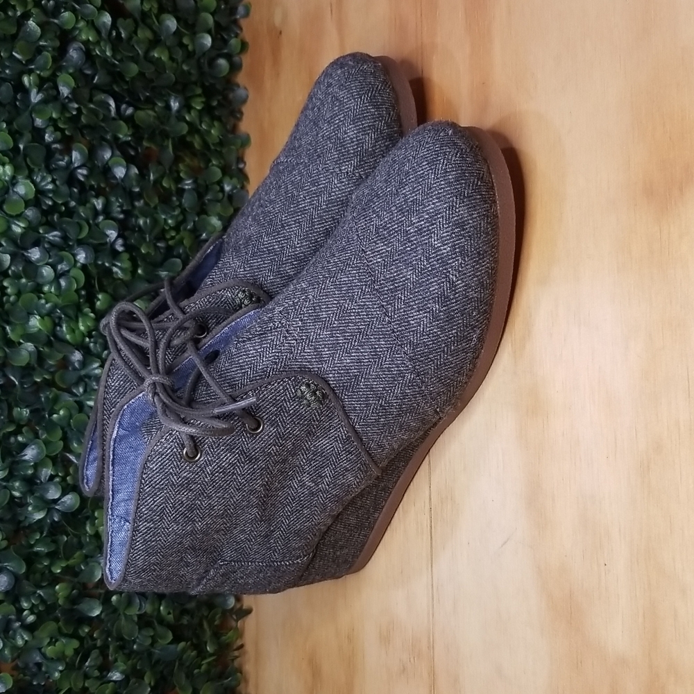 Toms Desert Wedge Olive Herringbone, Size: 5.5 (Youth), Olive green